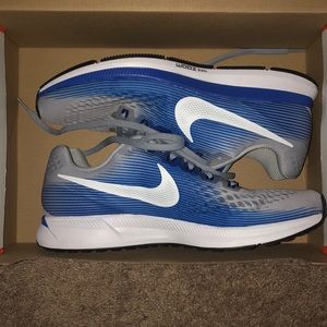 Nike Air Zoom Pegasus 34 size 9.5